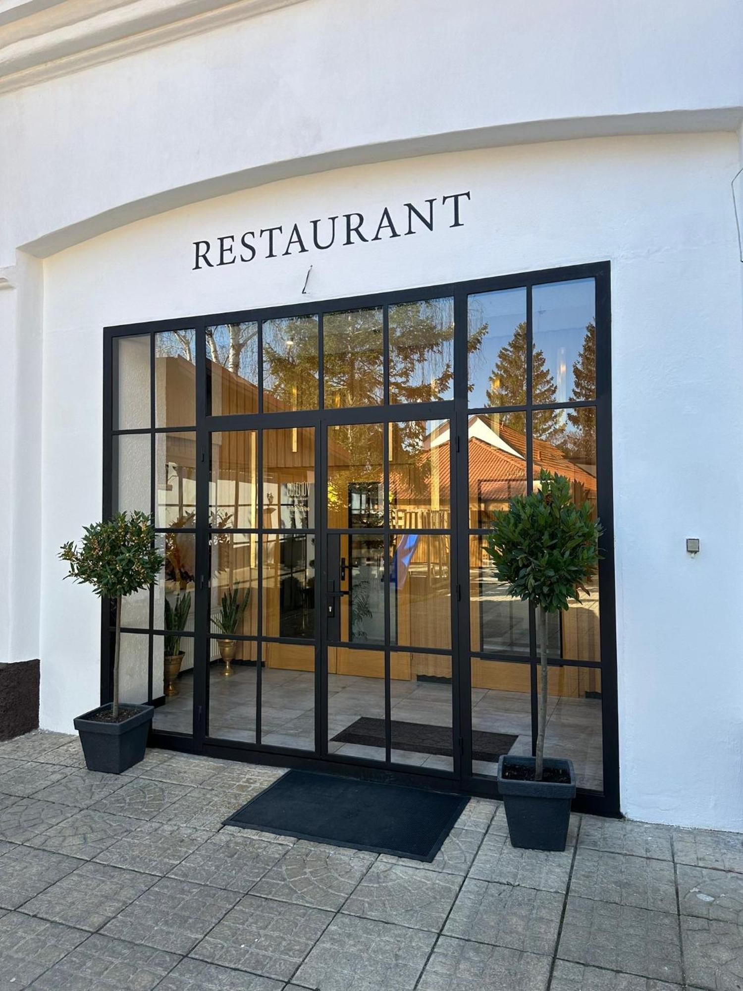 Golden Golem Hotel & Spa Prag Exterior foto