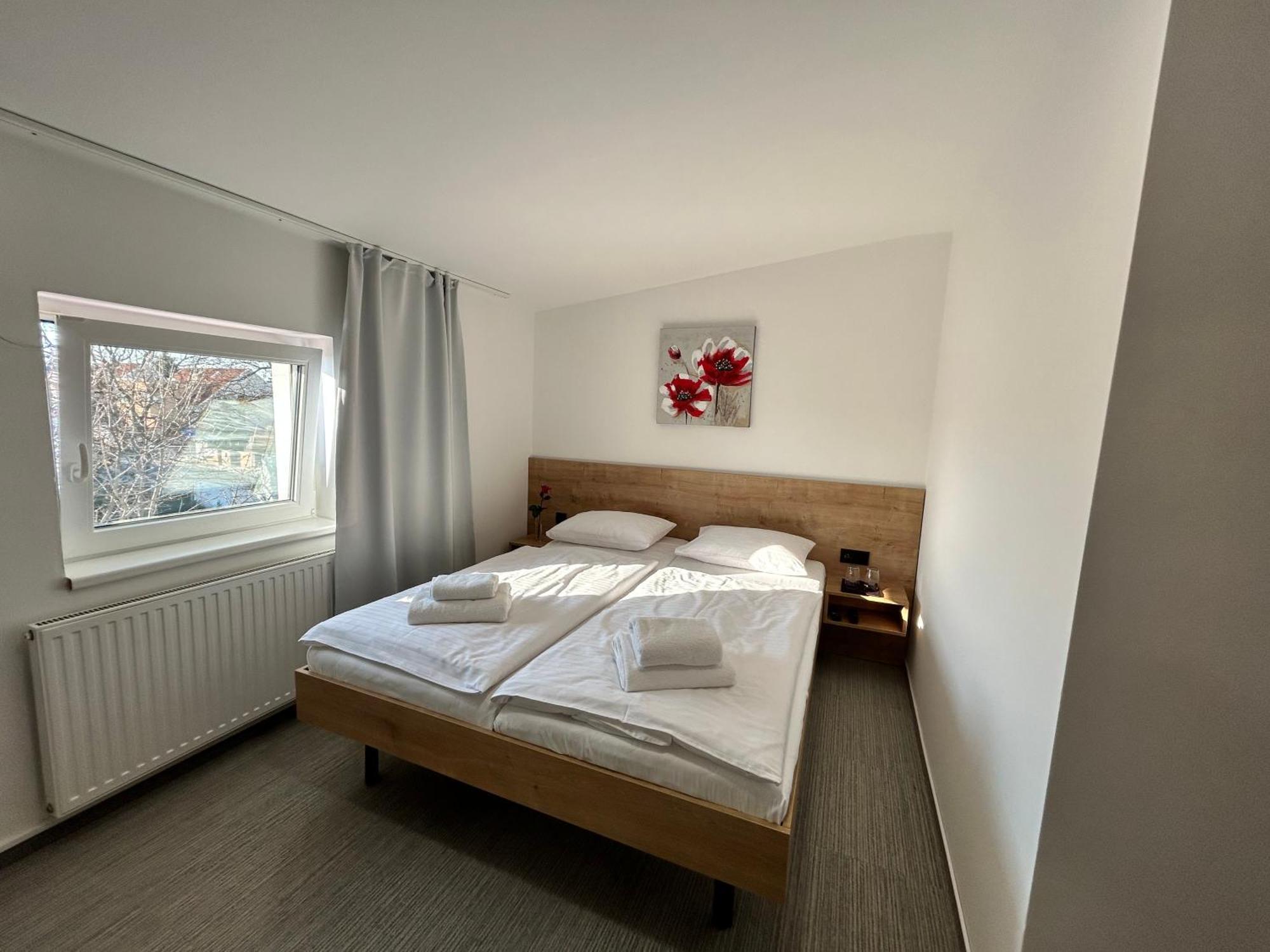 Golden Golem Hotel & Spa Prag Exterior foto